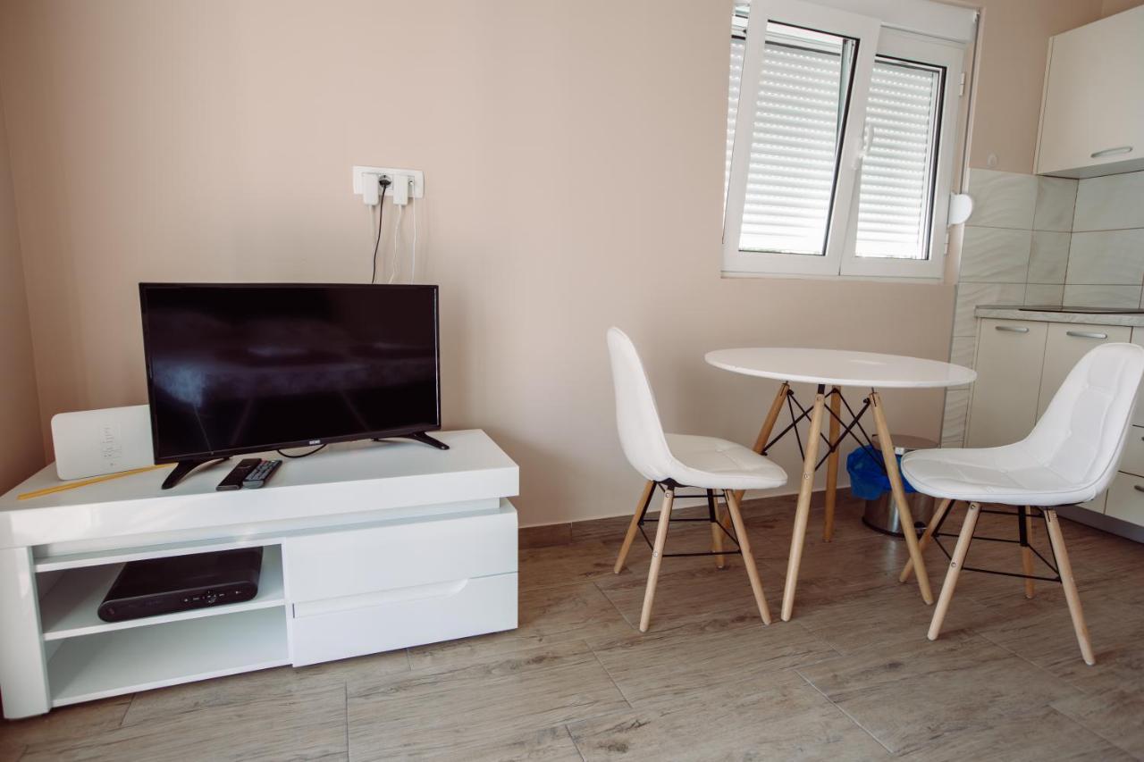 Apartmani Peko Kotor Buitenkant foto