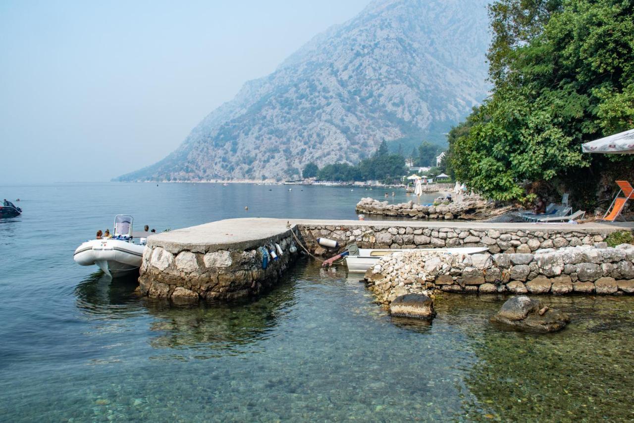 Apartmani Peko Kotor Buitenkant foto